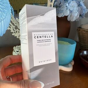 SKIN1004 Madagascar Centella Brightening Ampoule - White